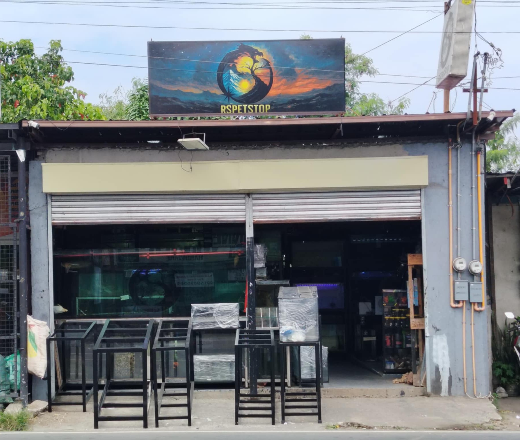 RS Pet Stop Amaya branch storefront